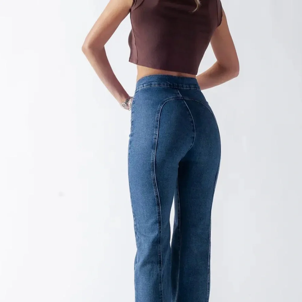 REVICE Blue Flare Jeans - Picture 7 of 13